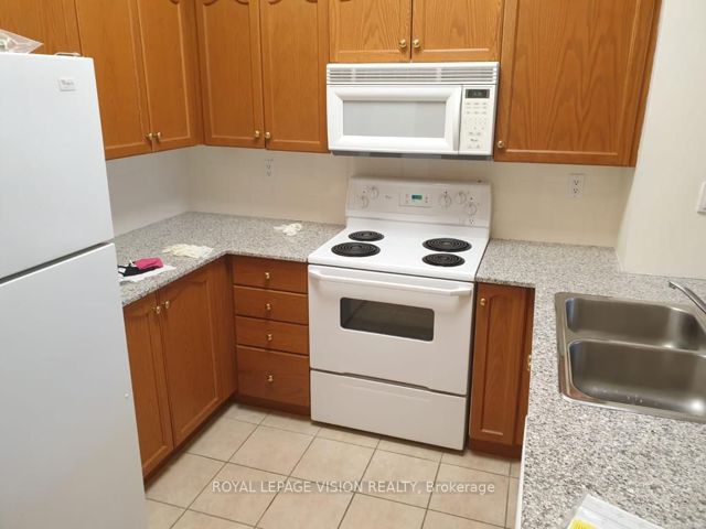 112 - 1720 Eglinton Ave E