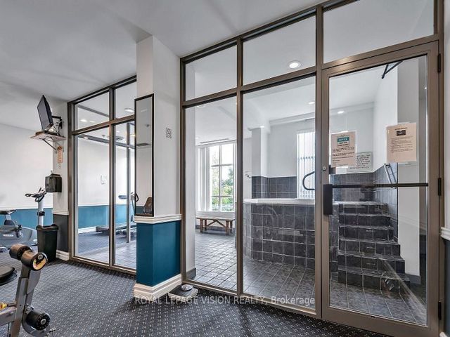 112 - 1720 Eglinton Ave E