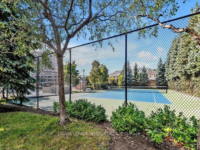 112 - 1720 Eglinton Ave E