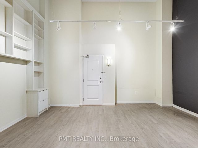 209 - 125 Western Battery Rd