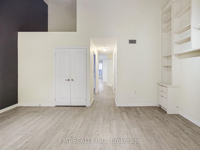 209 - 125 Western Battery Rd