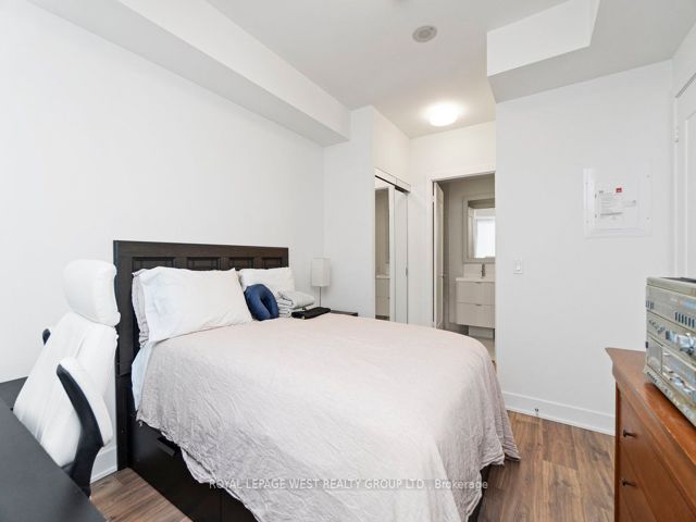 726 - 38 Cameron St