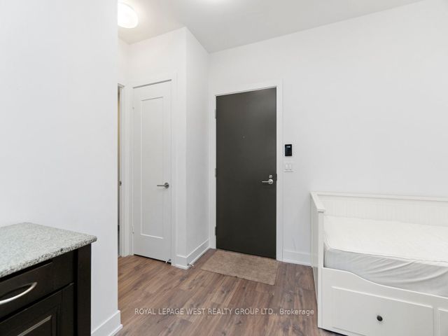 726 - 38 Cameron St