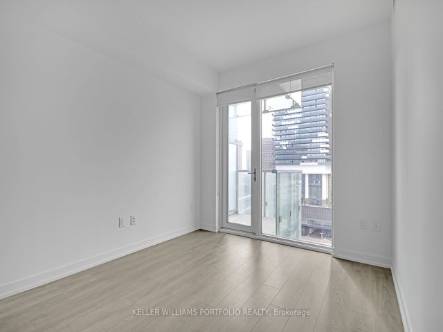 911 - 15 Lower Jarvis St
