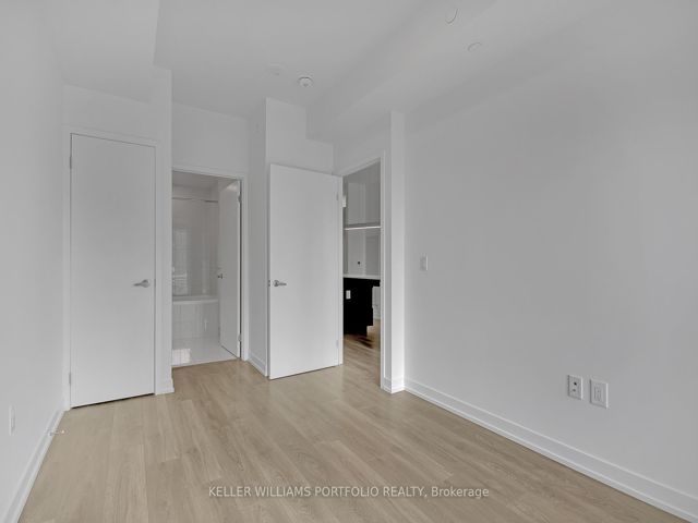 911 - 15 Lower Jarvis St