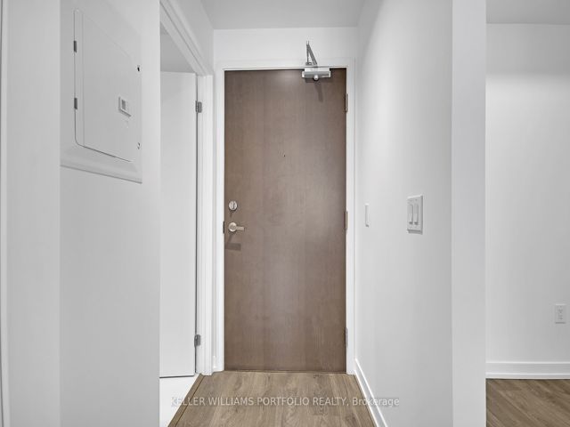 911 - 15 Lower Jarvis St