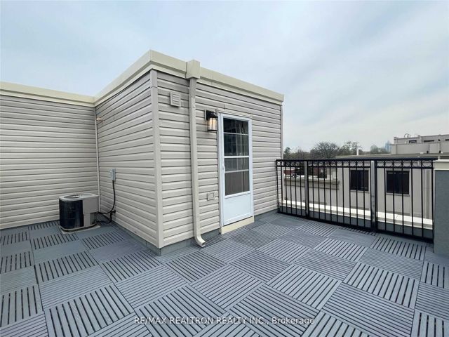 1557 - 5 Everson Dr