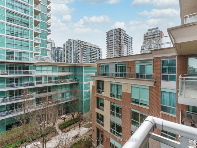 511 - 50 Lynn Williams St