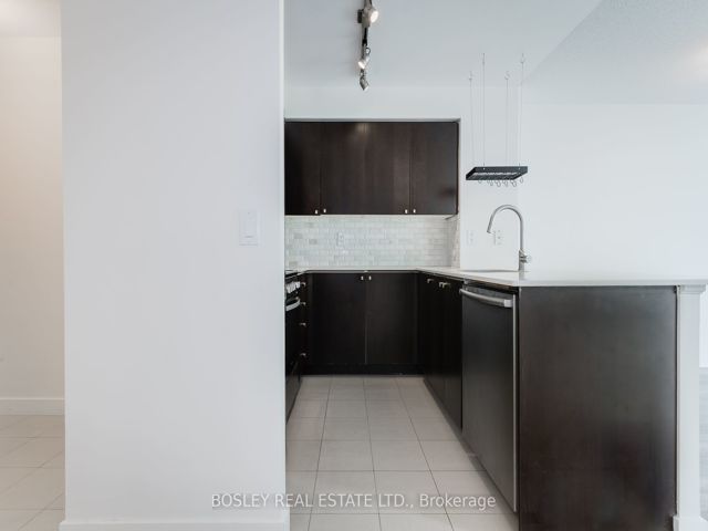 511 - 50 Lynn Williams St