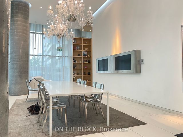 509 - 185 Roehampton Ave