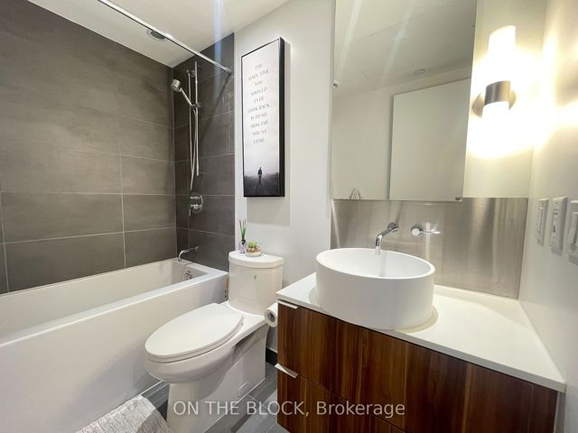 509 - 185 Roehampton Ave