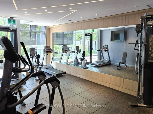 620 - 621 Sheppard Ave E