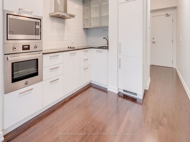 1109 - 14 York St
