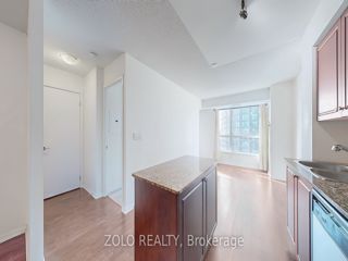 1609 - 215 Fort York Blvd