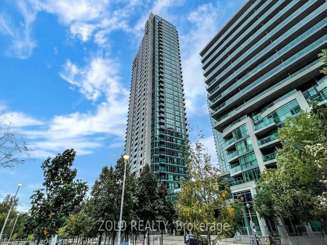 1609 - 215 Fort York Blvd