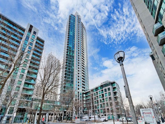 1609 - 215 Fort York Blvd