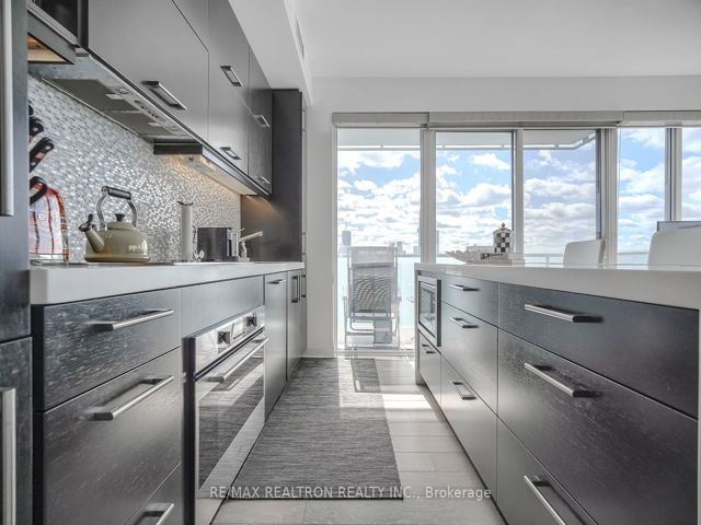 2704 - 65 St Mary St