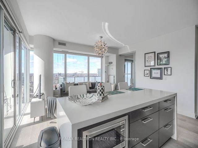 2704 - 65 St Mary St