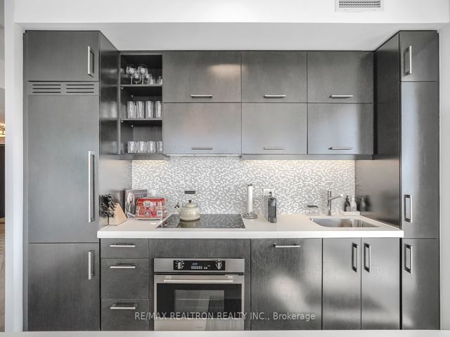 2704 - 65 St Mary St