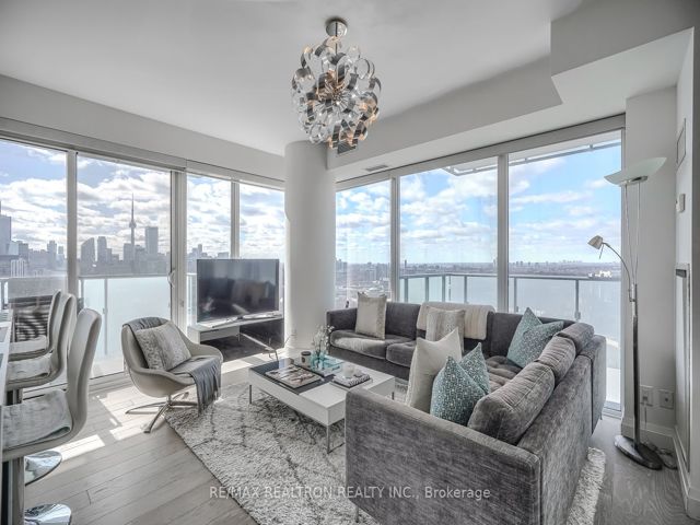 2704 - 65 St Mary St