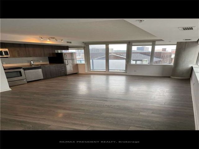319 - 20 Joe Shuster Way