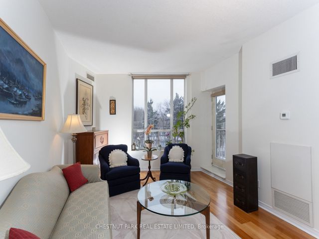 413 - 451 Rosewell Ave