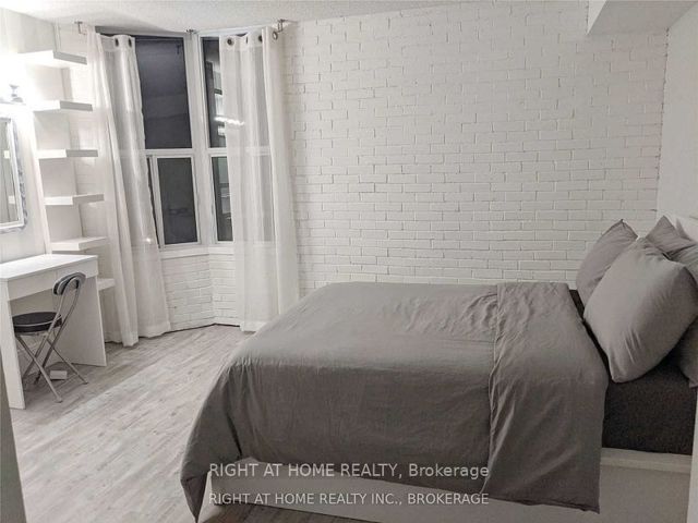 312 - 5795 Yonge St