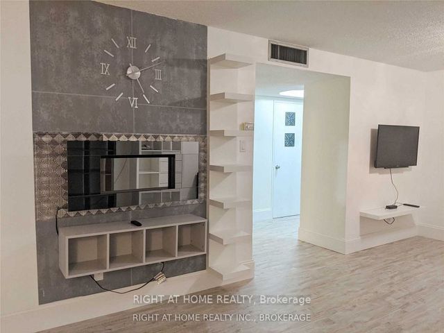 312 - 5795 Yonge St