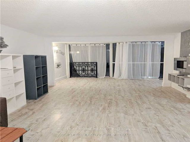 312 - 5795 Yonge St
