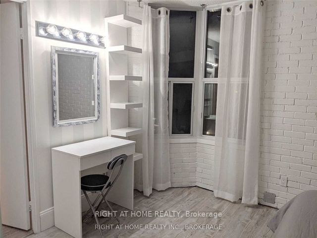 312 - 5795 Yonge St