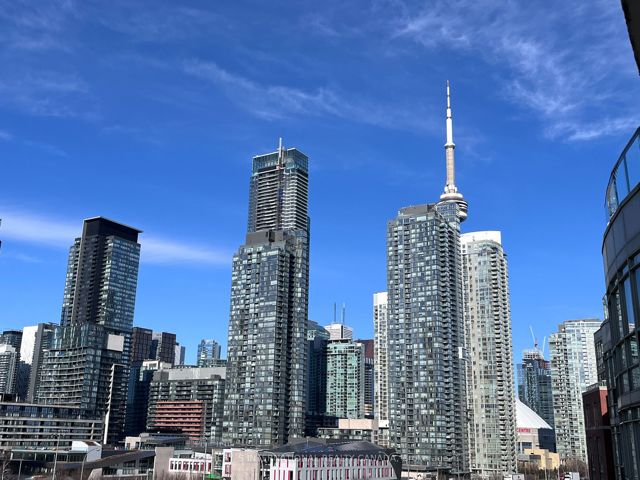 911 - 550 Queens Quay W