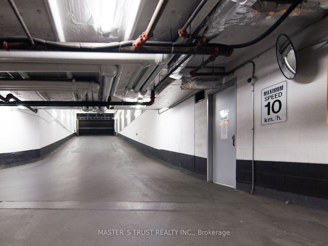 401 - 65 St Mary St