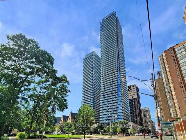 401 - 65 St Mary St