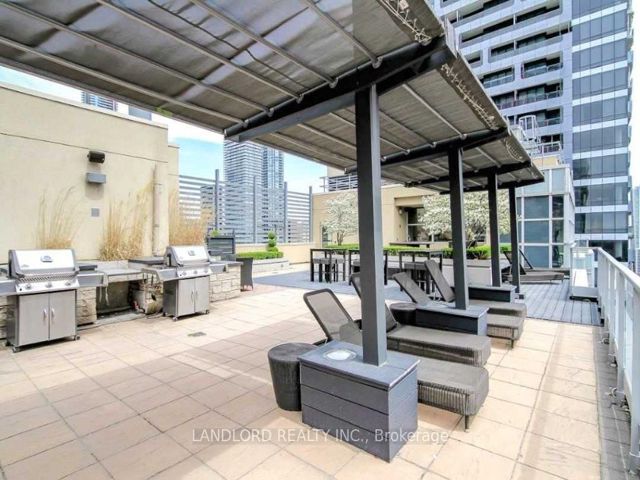 1106 - 11 St Joseph St