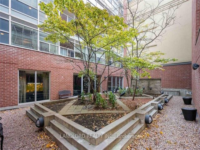 1106 - 11 St Joseph St