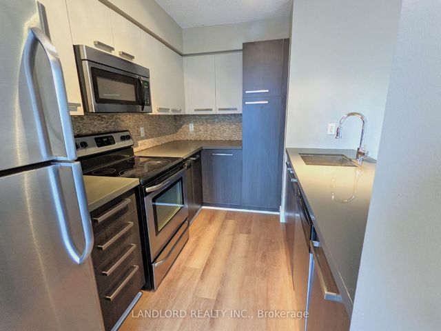 1106 - 11 St Joseph St