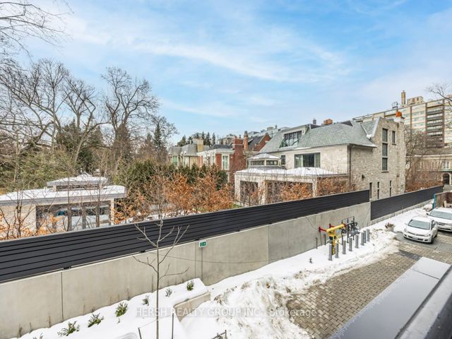209 - 2 Forest Hill Rd