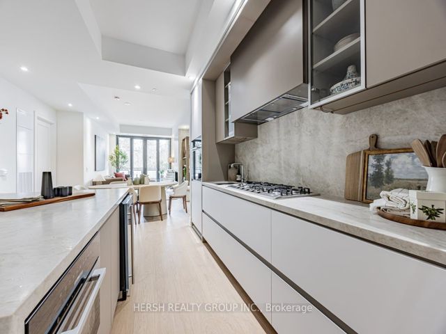 209 - 2 Forest Hill Rd