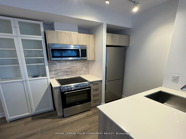 3109 - 42 Charles St E