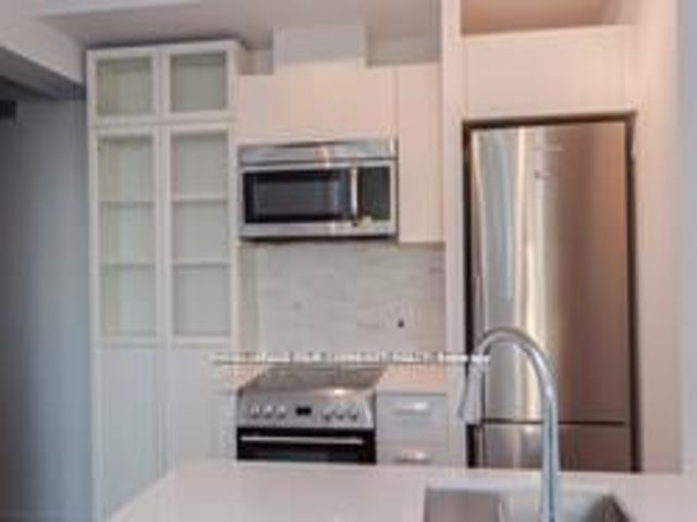 3109 - 42 Charles St E