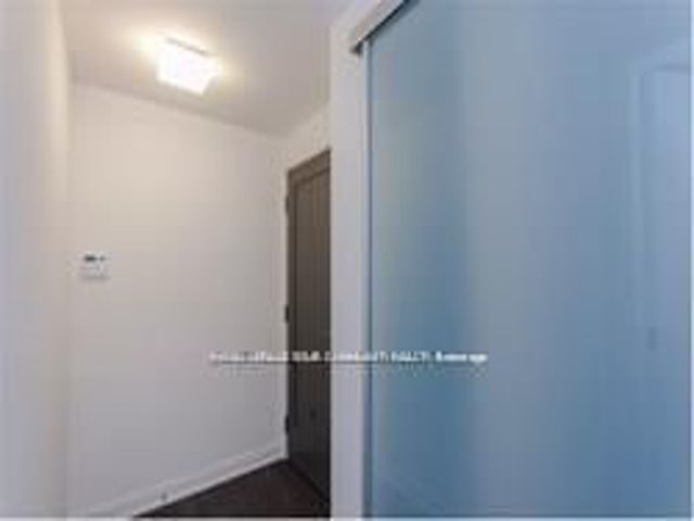 3109 - 42 Charles St E
