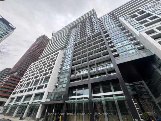 1737 - 135 Lower Sherbourne St