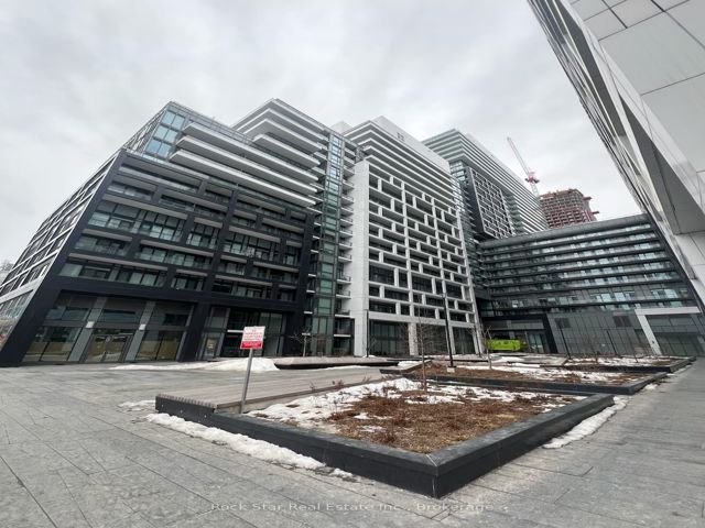 1737 - 135 Lower Sherbourne St