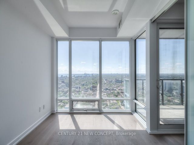3711 - 488 University Ave