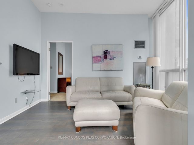 2403 - 24 Wellesley St W