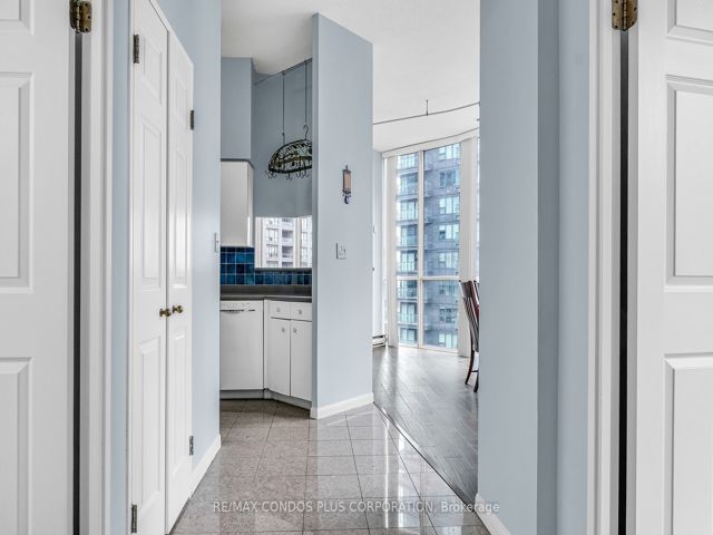 2403 - 24 Wellesley St W