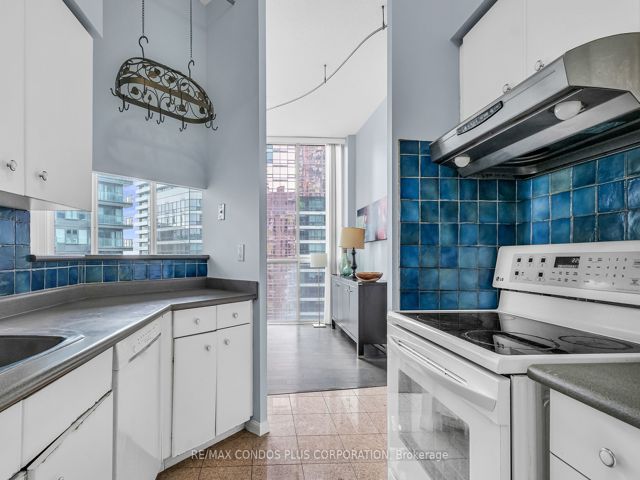 2403 - 24 Wellesley St W