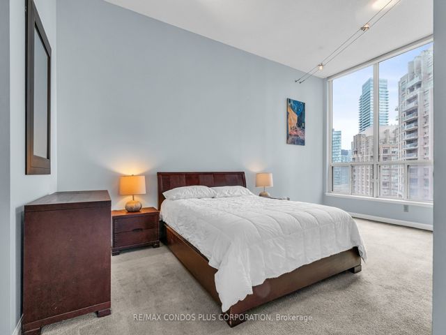 2403 - 24 Wellesley St W