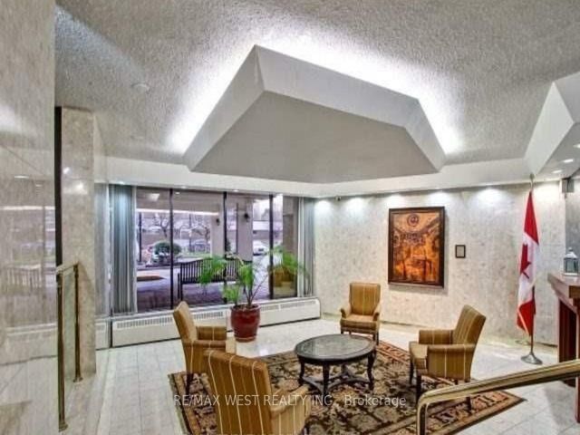 812 - 60 Pavane Linkway