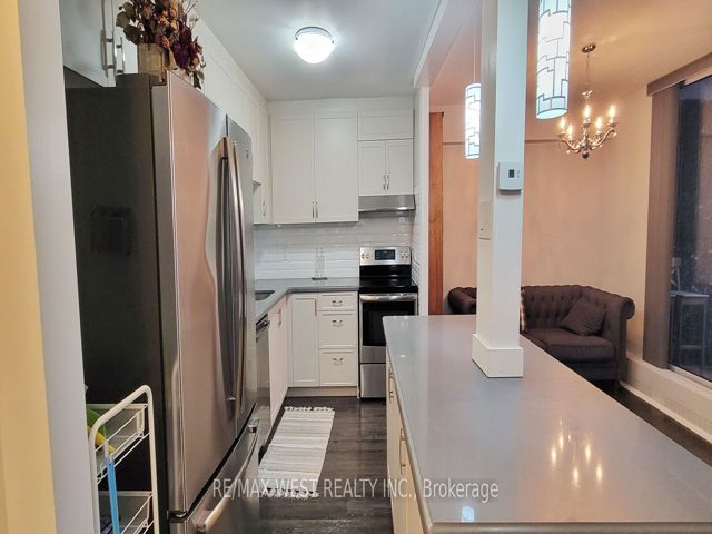 812 - 60 Pavane Linkway